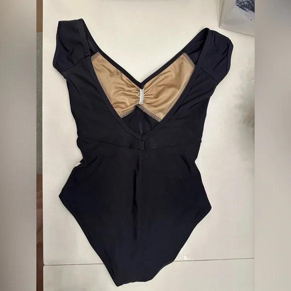 Black XS Yumiko - Picture 2 of 2